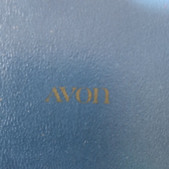 NWT vintage Avon clip Great Hoops earrings gold tone - Picture 9 of 9